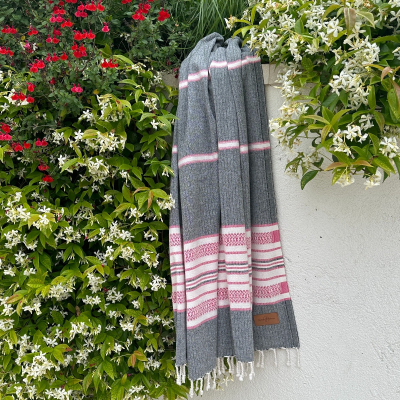 Fouta Sea Me Black-Fuchsia