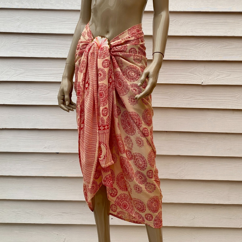 Pareo
Batik Pareo avec anneau
Aztec Red
